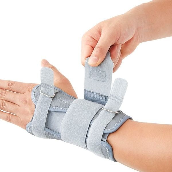 Stabilizator nadgarstka z szyną na złamanie skręcenie cieśń nadgarstka